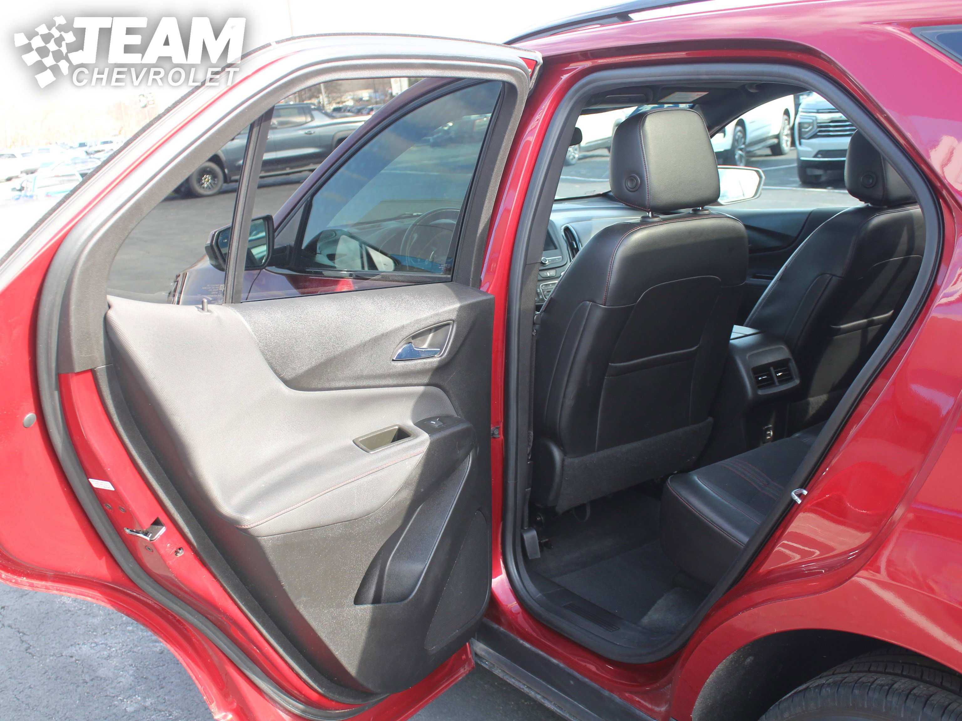 Used 2022 Chevrolet Equinox RS w/ LPO, Cargo Package image 20