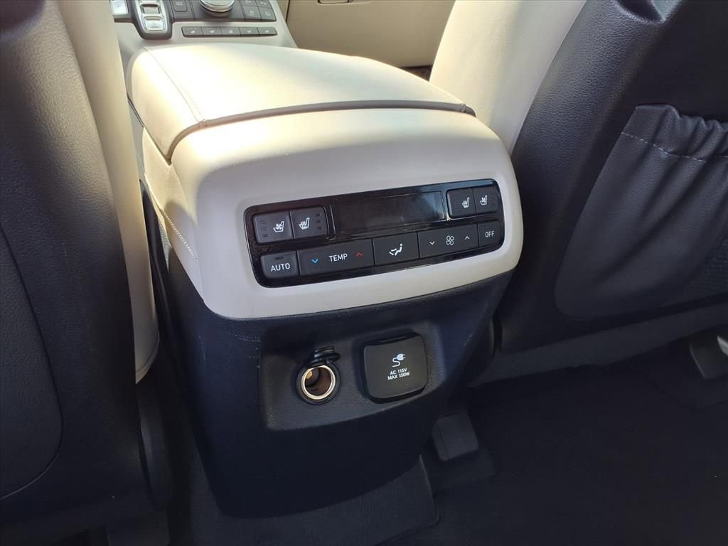 Used 2022 Hyundai Palisade Limited image 16