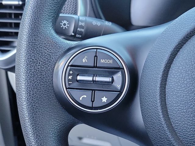 Used 2023 Kia Soul LX w/ LX Technology Package FWD image 19