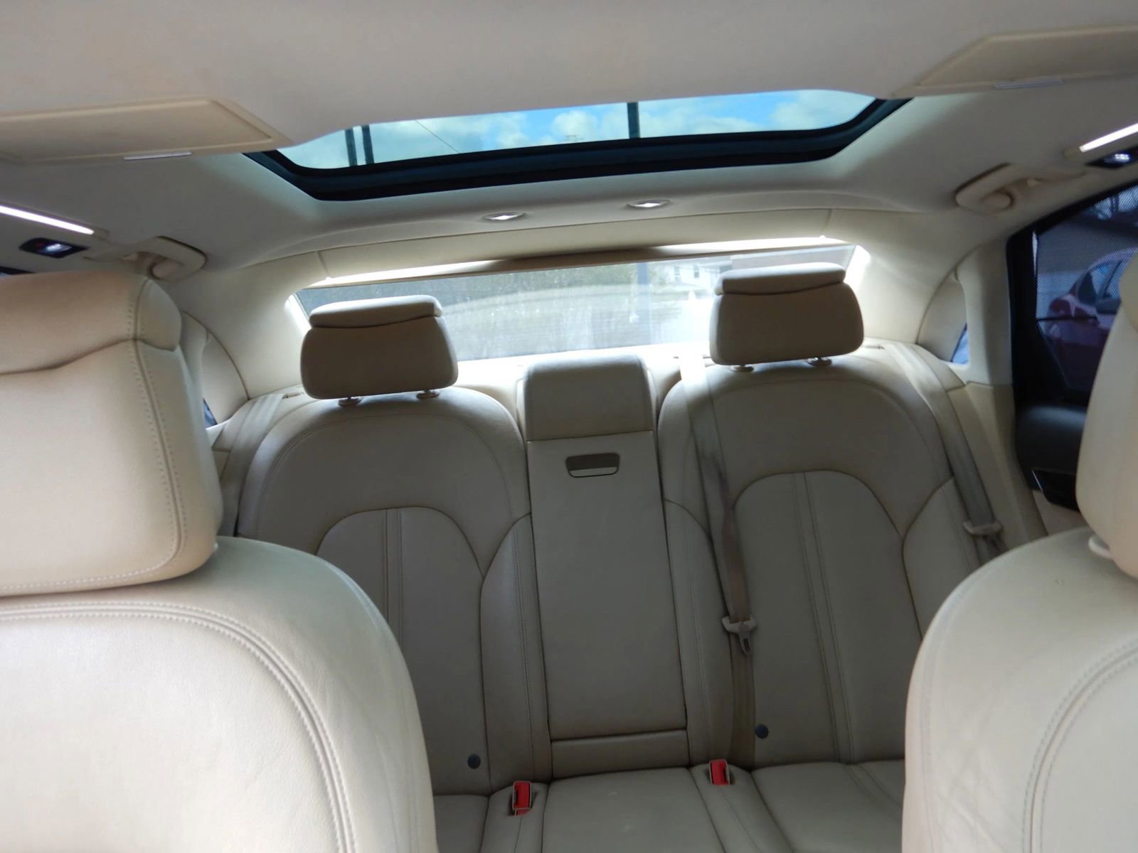 Used 2012 Audi A8 L 4.2 image 19