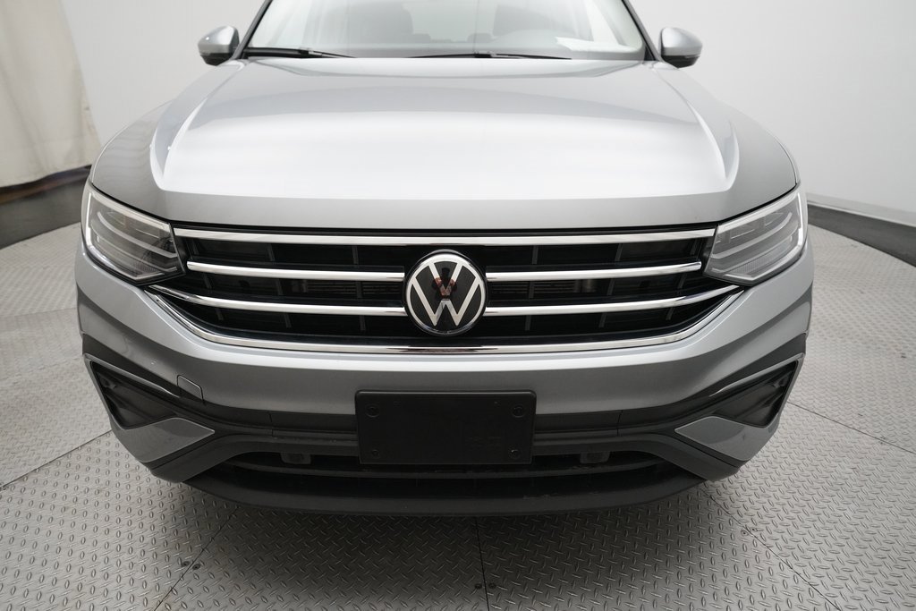 Used 2024 Volkswagen Tiguan SE image 23