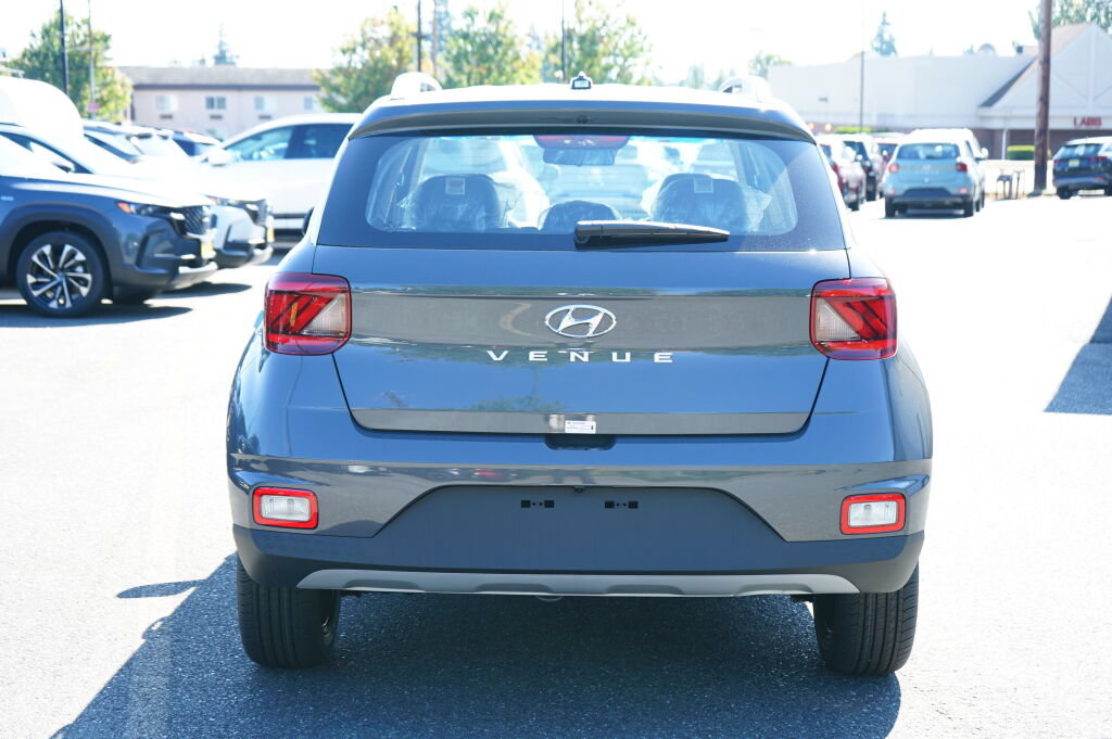 New 2025 Hyundai Venue SEL FWD image 7