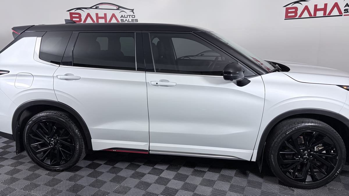 Used 2023 Mitsubishi Outlander ES AWD/4WD image 7