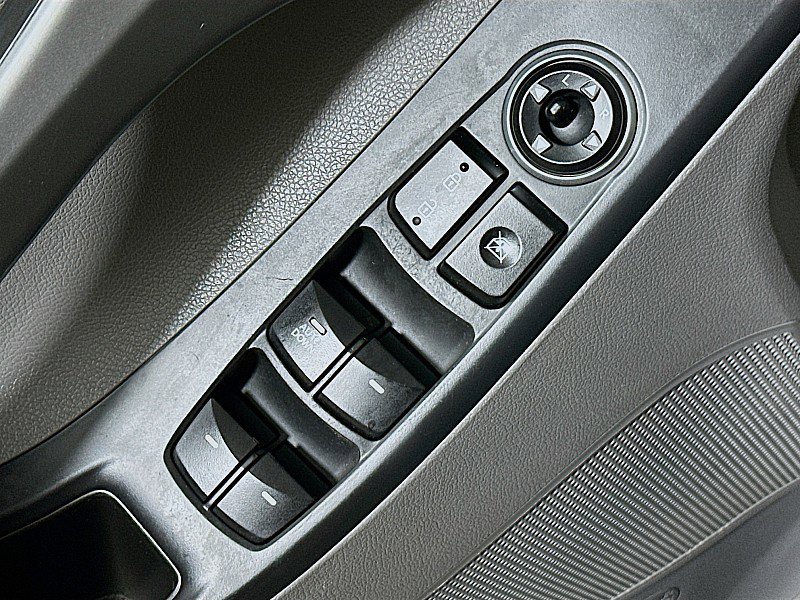 Used 2016 Hyundai Elantra SE image 17