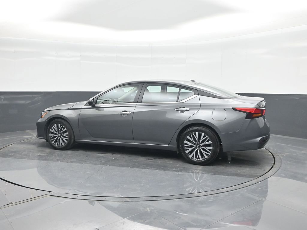 Used 2025 Nissan Altima 2.5 SV image 27