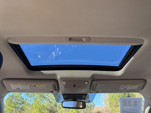 Used 2021 Nissan Armada SL w/ Captain's Chairs Package image 17