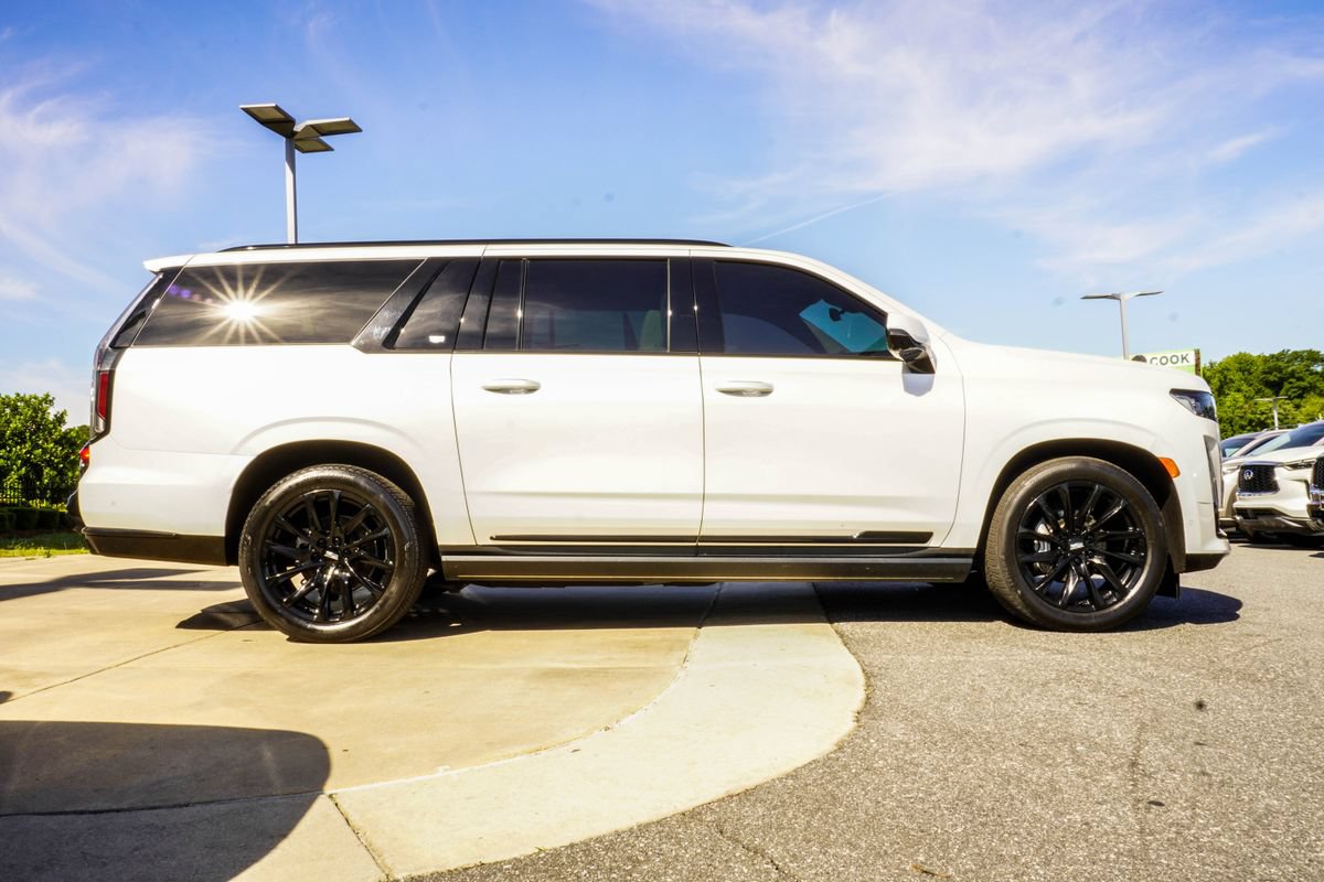 Used 2024 Cadillac Escalade ESV Sport Platinum w/ LPO, ONYX Package AWD/4WD image 6