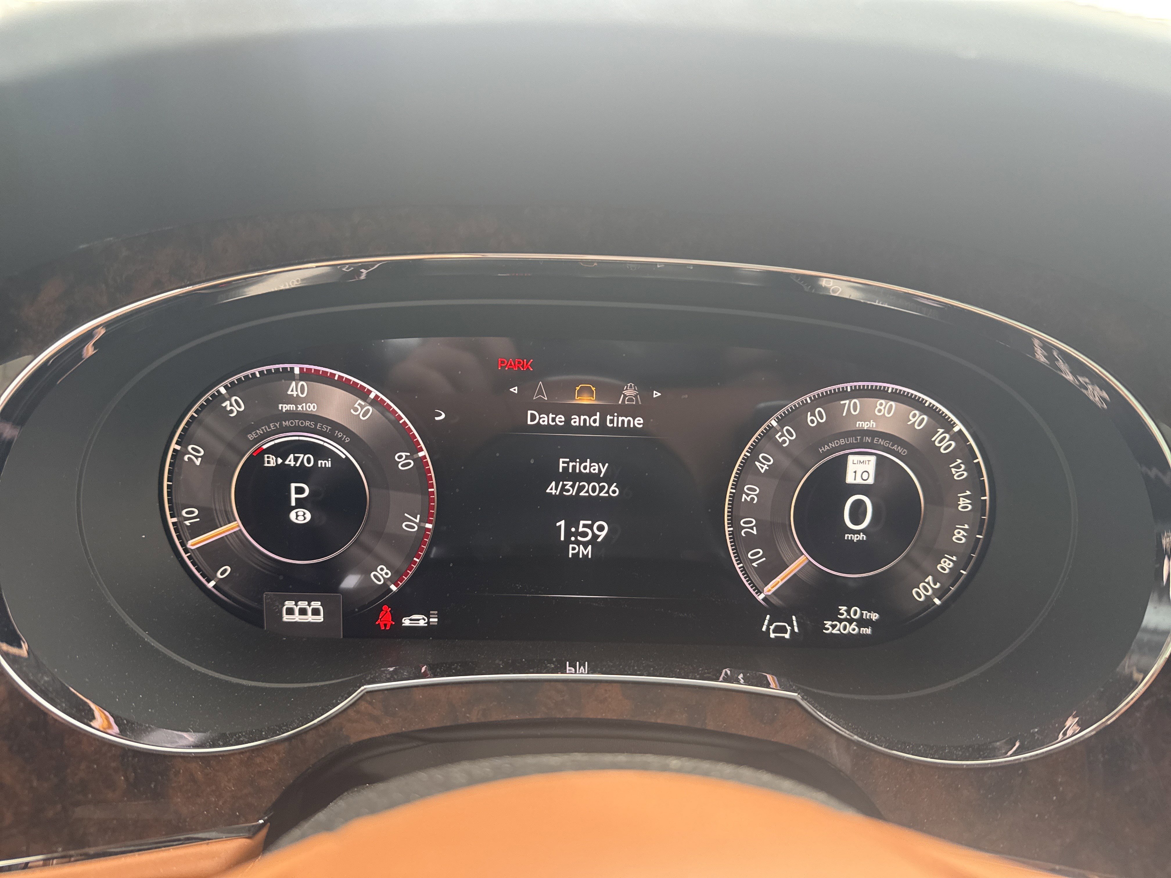 Used 2024 Bentley Bentayga Extended Wheelbase image 19