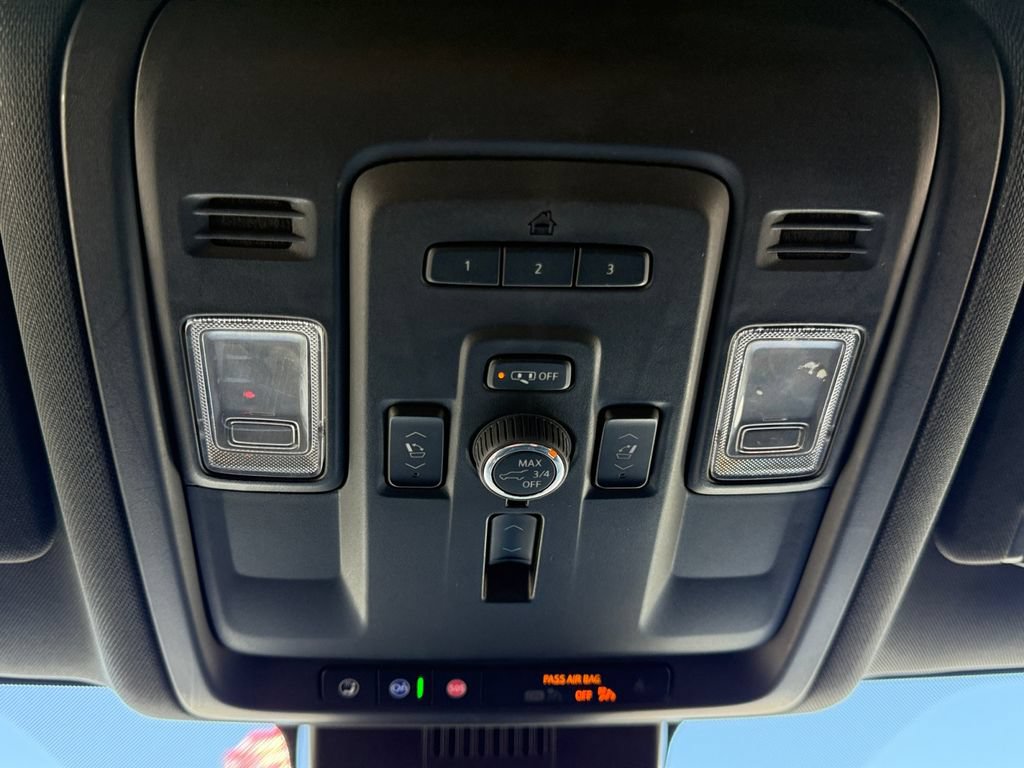 Used 2023 Chevrolet Tahoe Premier AWD/4WD image 18