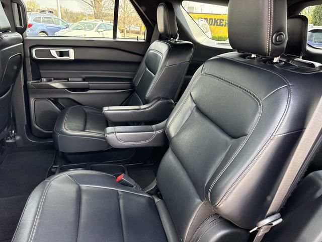 Used 2020 Ford Explorer XLT w/ Equipment Group 202A image 16