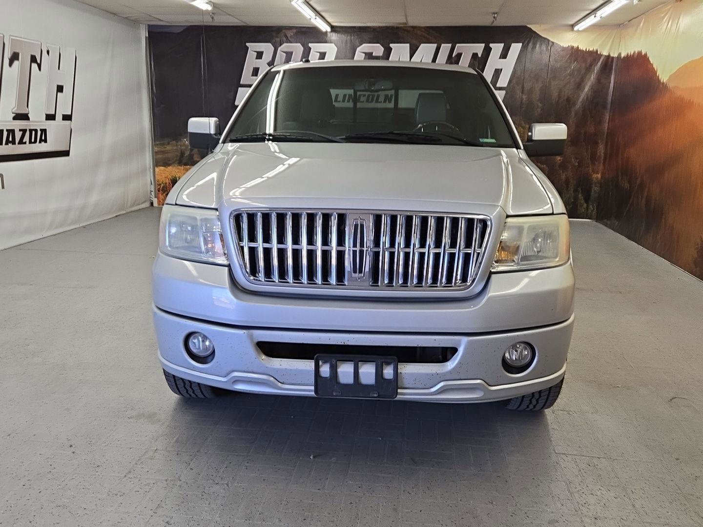 Used 2008 Lincoln Mark LT 4x4 image 16