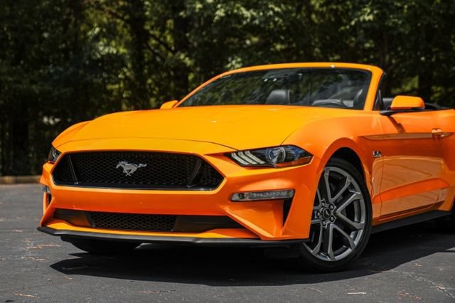 Used 2018 Ford Mustang GT Premium w/ Equipment Group 401A RWD image 2