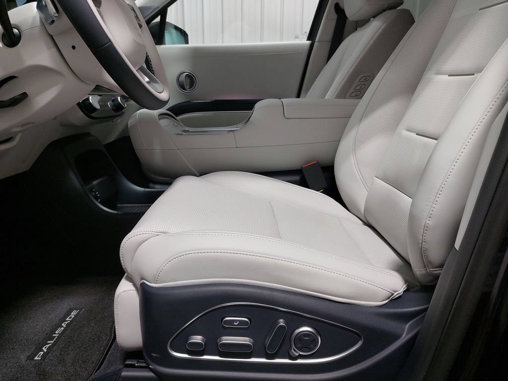 Used 2026 Hyundai Palisade Calligraphy AWD/4WD image 33