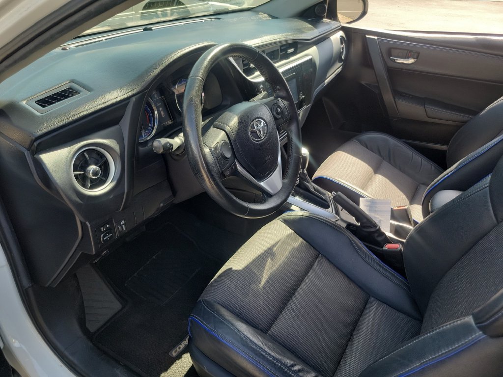 Used 2019 Toyota Corolla SE w/ Carpet Mat Package (TMS) FWD image 17