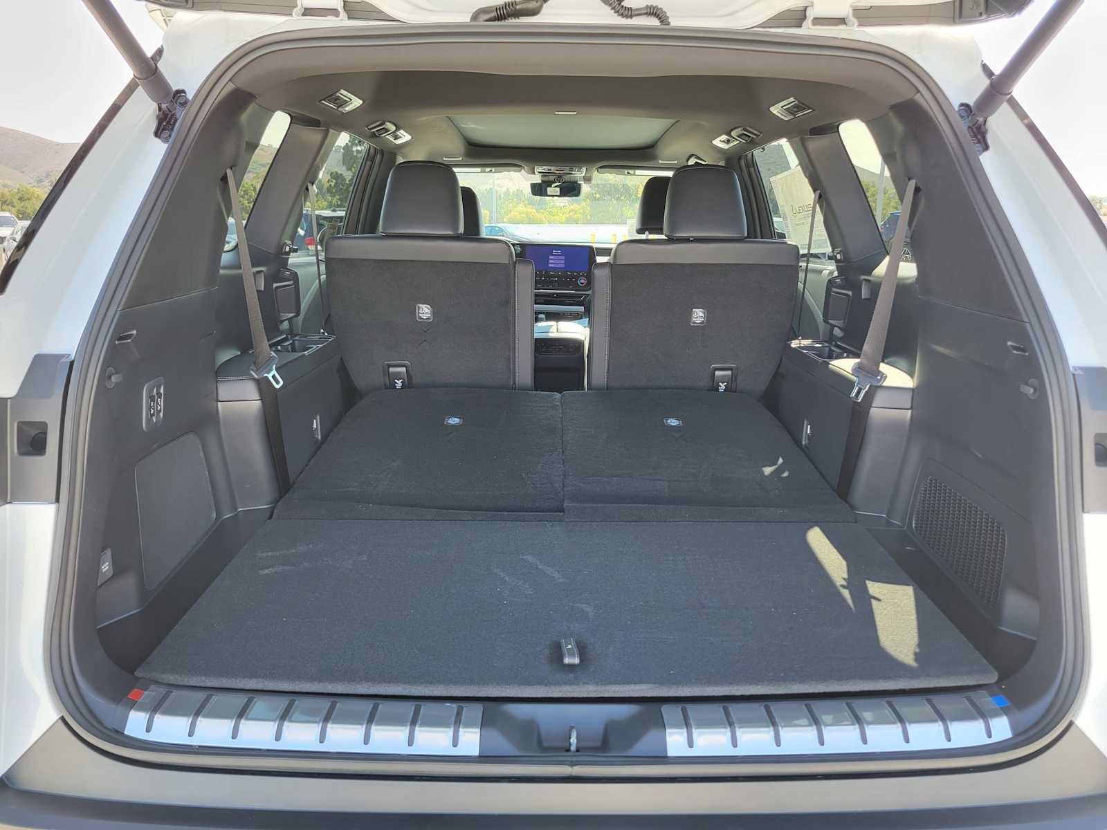 Certified 2026 Lexus TX 550h AWD Plug-In Hybrid image 50