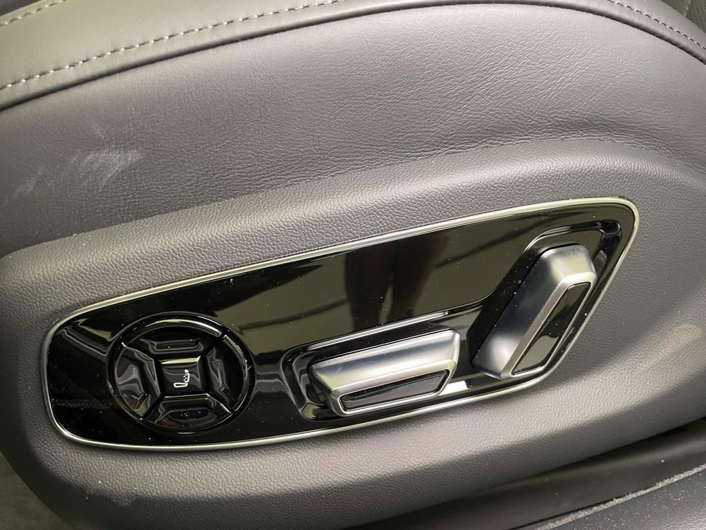 New 2026 Audi A8 L 3.0T AWD/4WD image 17
