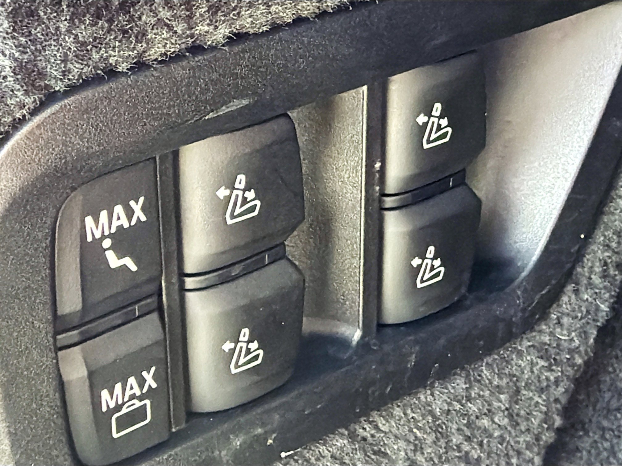 Used 2023 BMW X7 M60i w/ Executive Package image 13