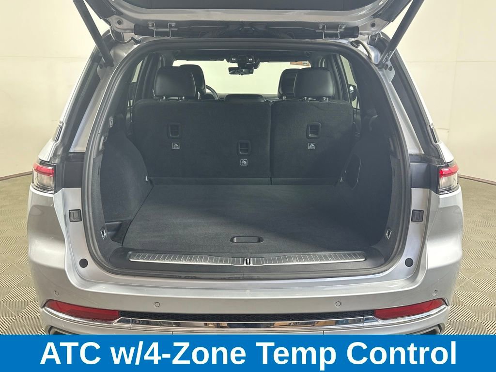 Used 2023 Jeep Grand Cherokee Overland w/ Luxury Tech Group IV image 9