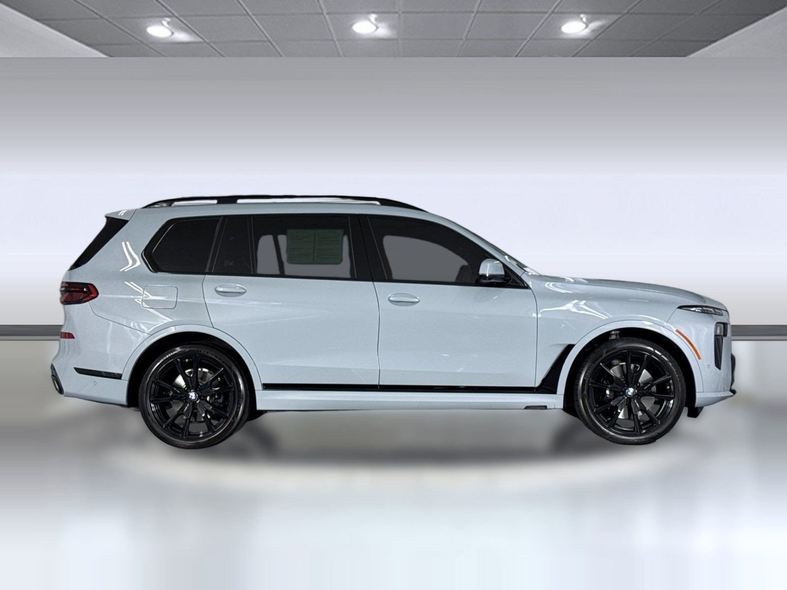 Used 2024 BMW X7 xDrive40i w/ M Sport Package AWD/4WD image 7