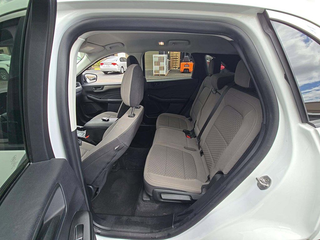 Used 2022 Ford Escape SE w/ Convenience Package FWD image 6