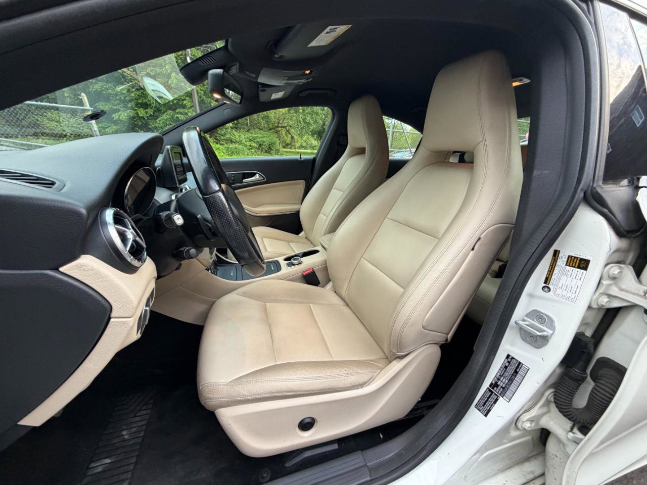 Used 2014 Mercedes-Benz CLA 250 4MATIC image 21