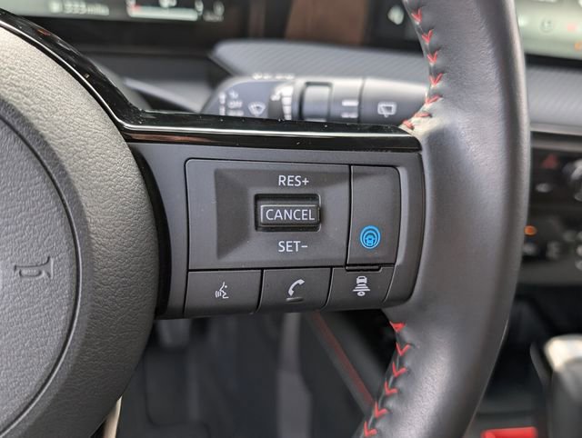 Used 2025 Nissan Kicks SR image 28