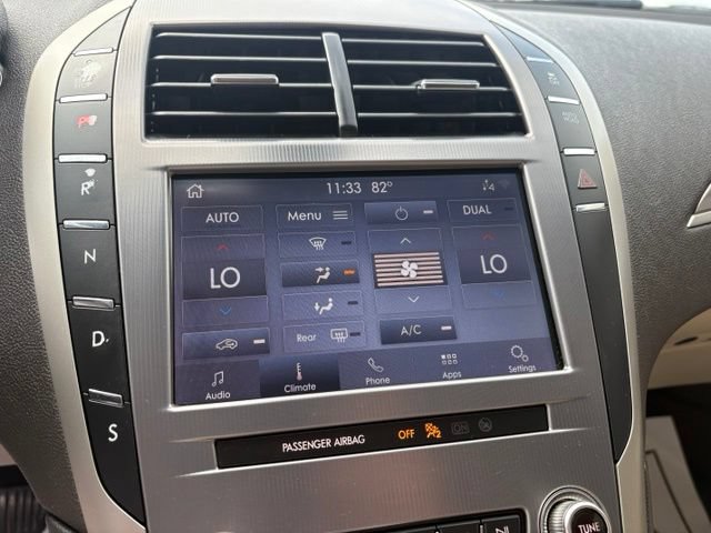 Used 2020 Lincoln MKZ FWD image 18