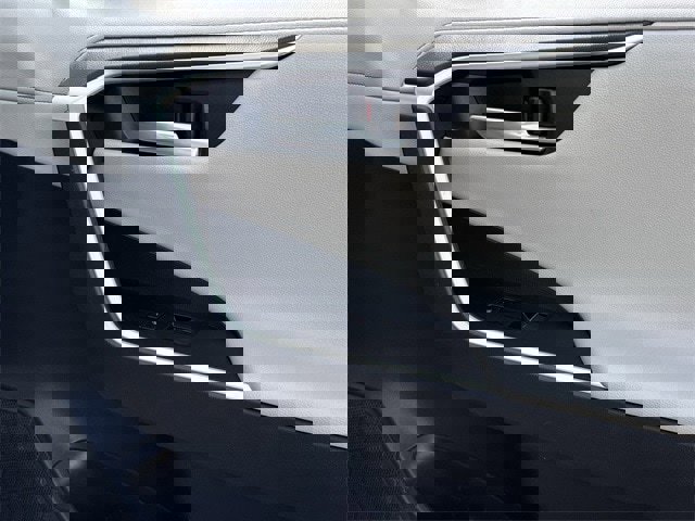 Used 2023 Toyota RAV4 Limited image 30