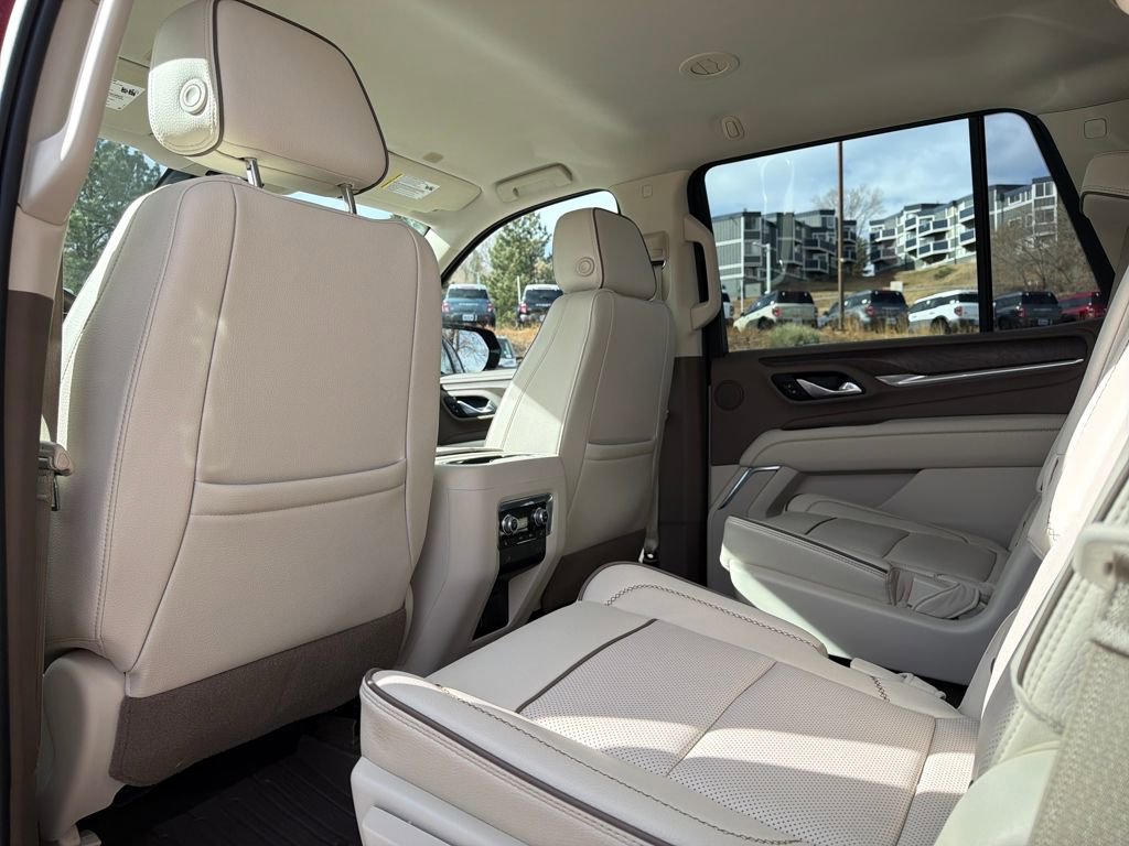 Used 2021 GMC Yukon Denali w/ Advanced Technology Package image 23