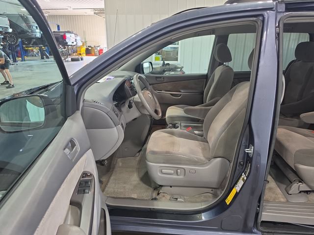 Used 2007 Toyota Sienna LE w/ LE Pkg 2 FWD image 21