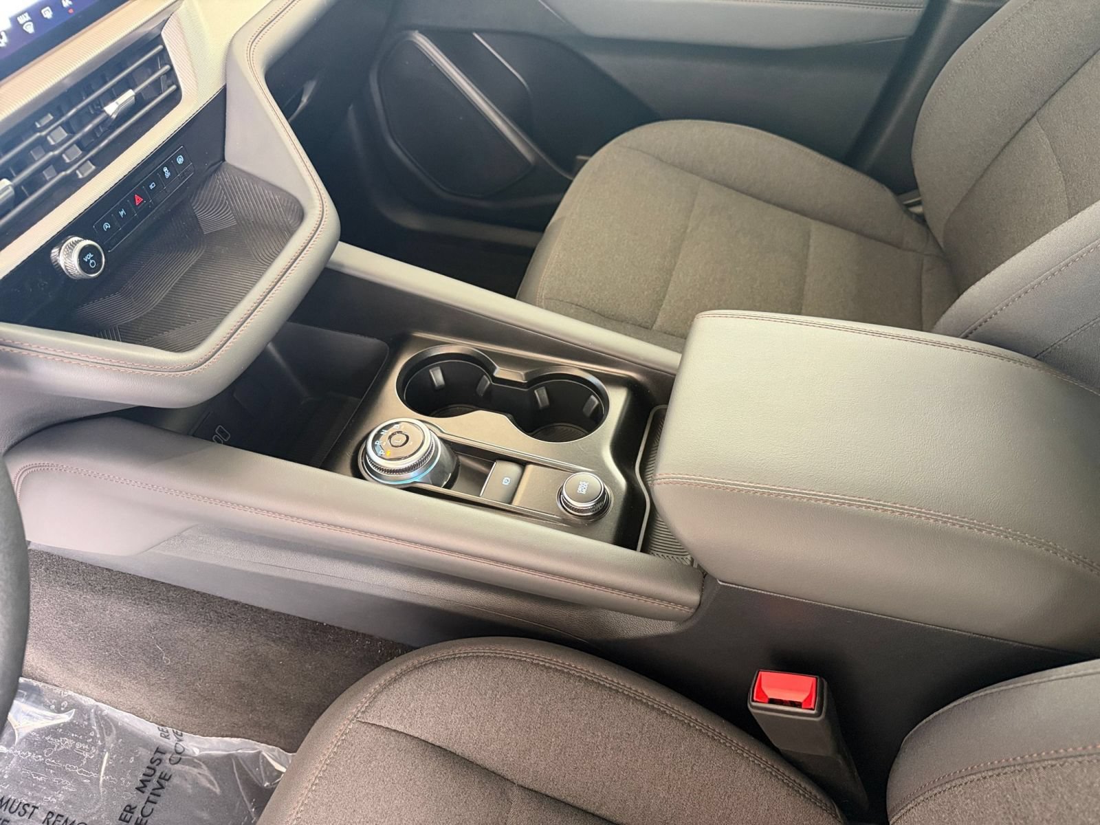 Used 2026 Ford Explorer Active AWD/4WD image 37