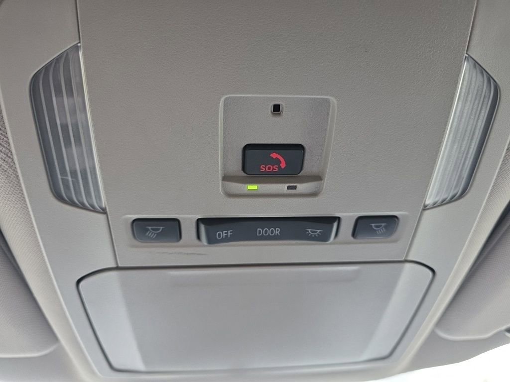 Used 2024 Toyota Highlander LE image 35