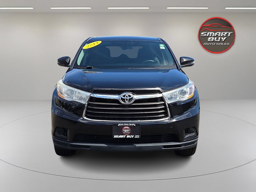 Used 2014 Toyota Highlander LE AWD/4WD image 3