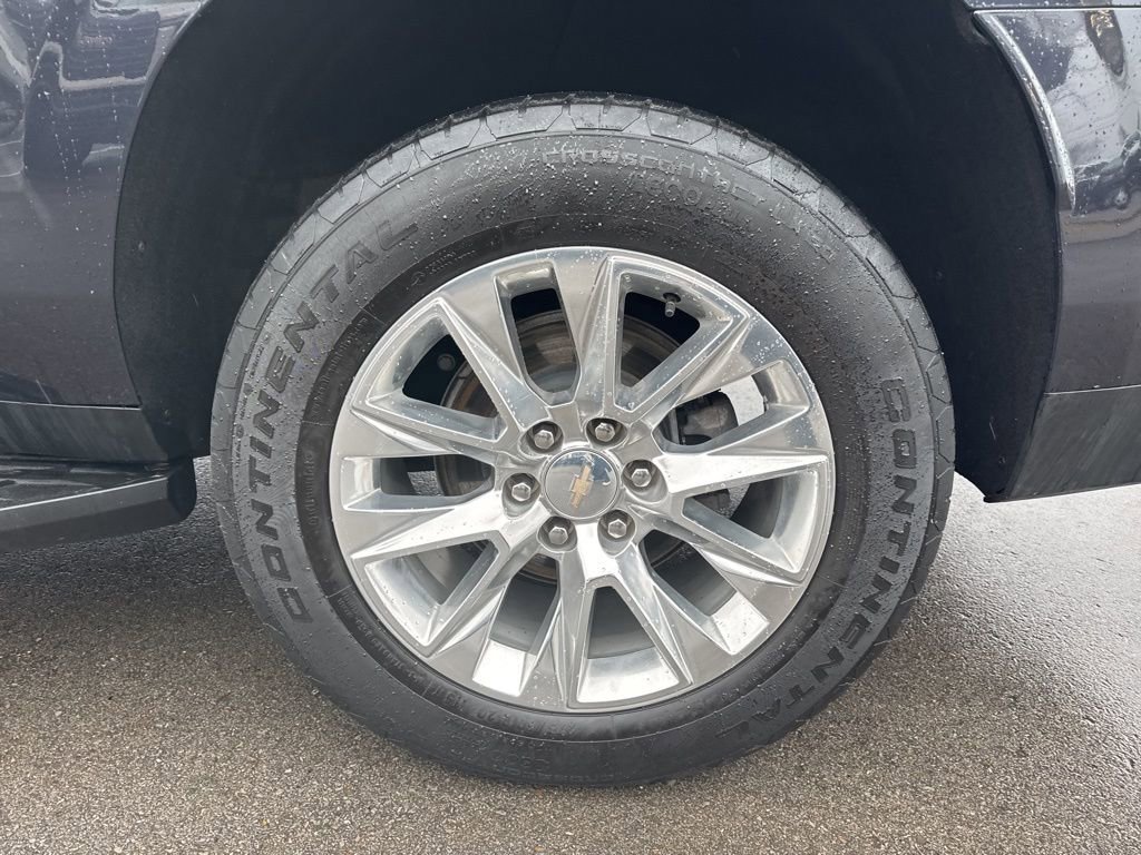 Used 2023 Chevrolet Suburban Premier image 35