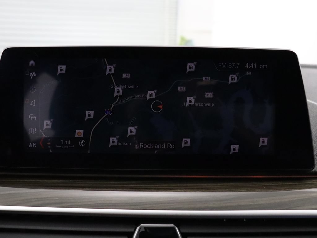 Used 2019 BMW 530i w/ Convenience Package RWD image 25