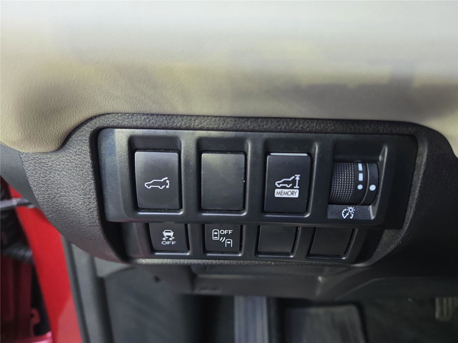 Used 2019 Subaru Ascent Limited image 18