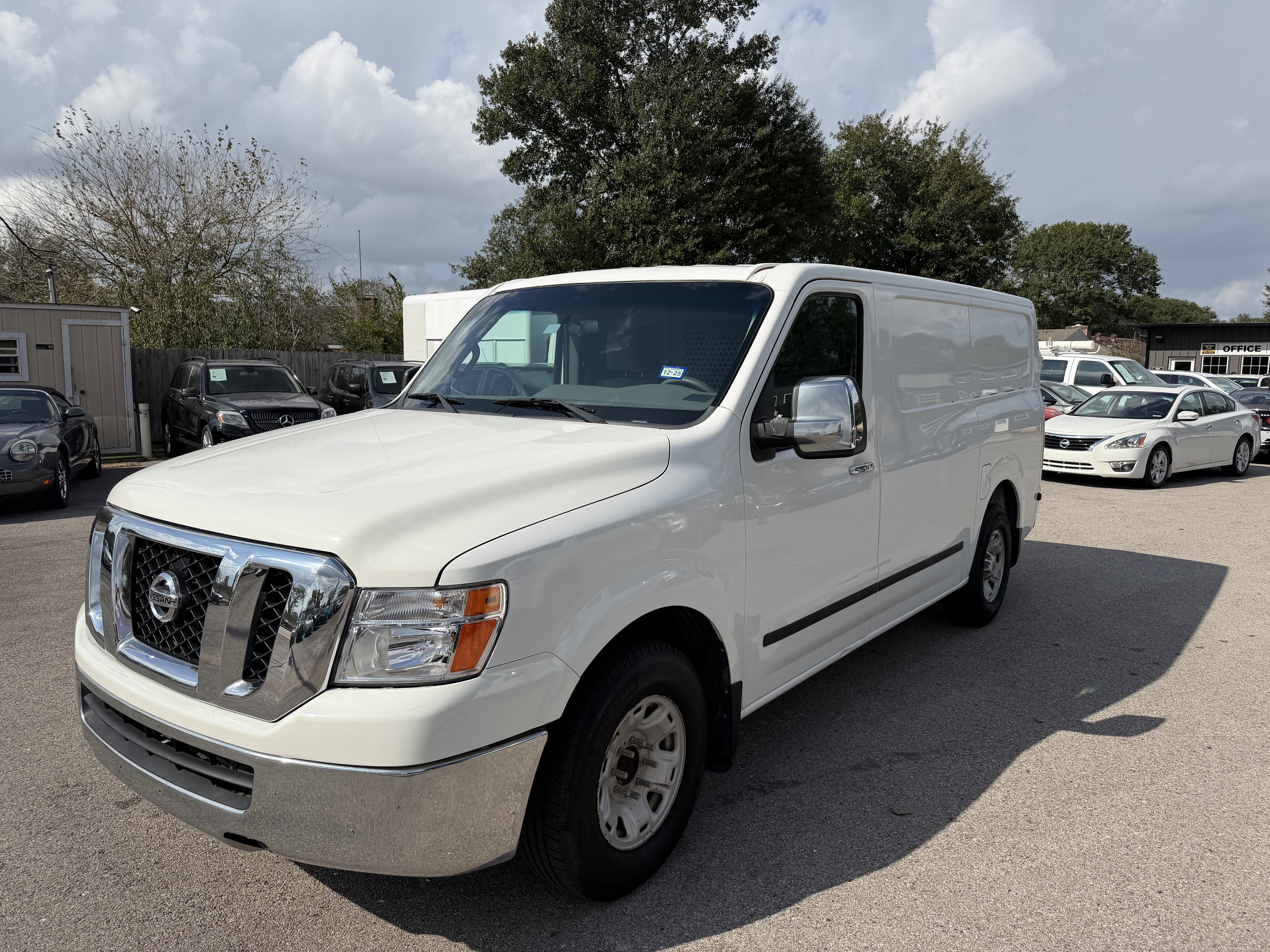 Used 2012 Nissan NV 2500 SV w/ Technology Pkg image 5