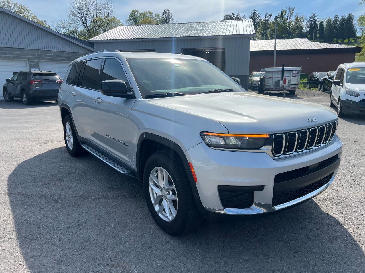 Used 2021 Jeep Grand Cherokee L Laredo w/ Luxury Tech Group I image 7