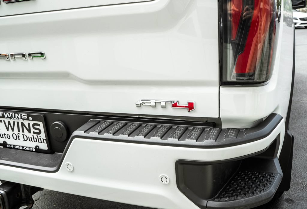 Used 2024 GMC Sierra 2500 AT4 w/ AT4 Preferred Package AWD/4WD image 35
