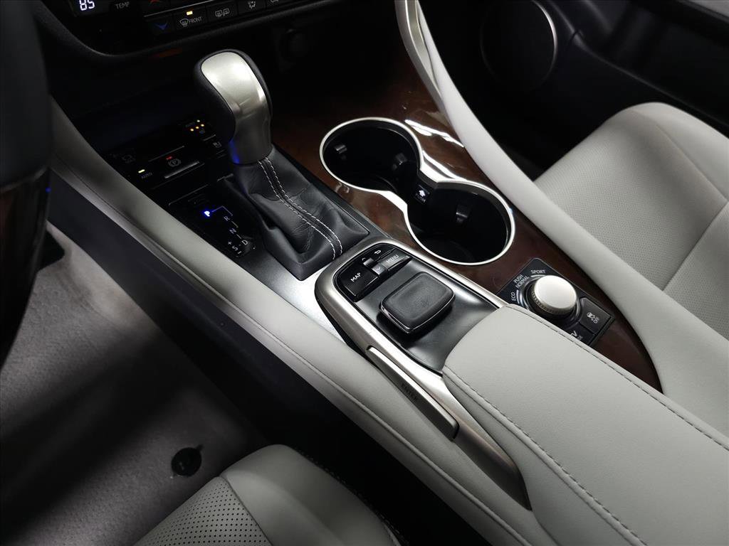 Used 2018 Lexus RX 450h AWD image 33