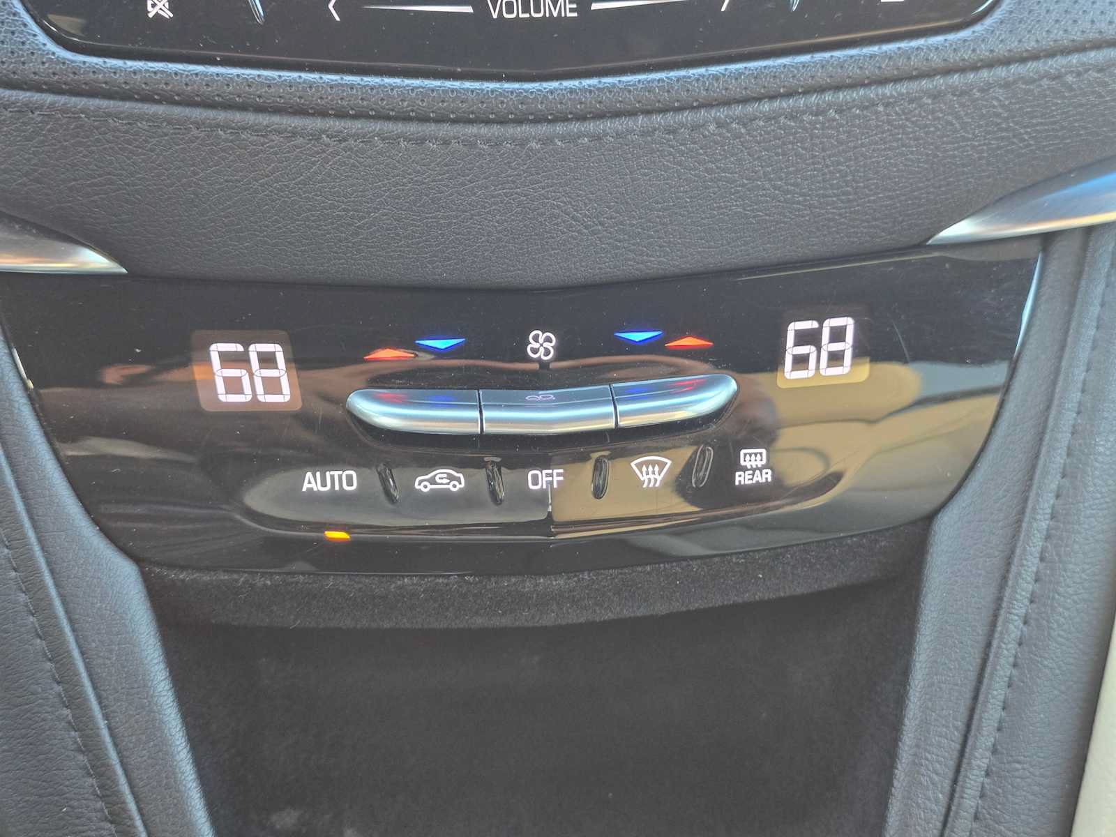 Used 2018 Cadillac XT5 FWD image 29