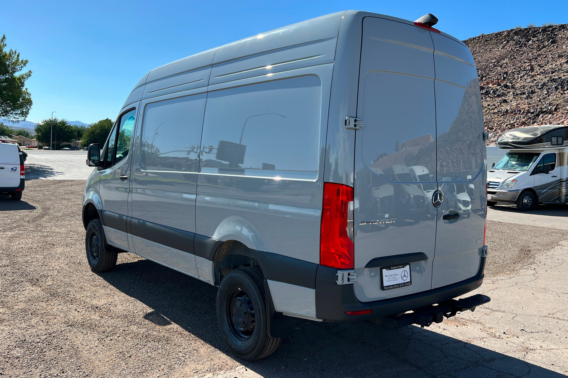 New 2025 Mercedes-Benz Sprinter 2500 image 3