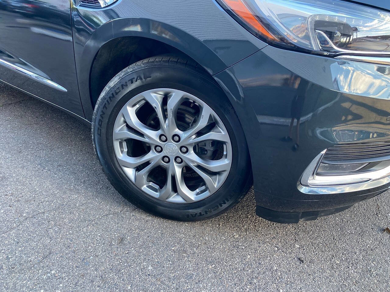 Used 2021 Buick Enclave Avenir AWD/4WD image 6