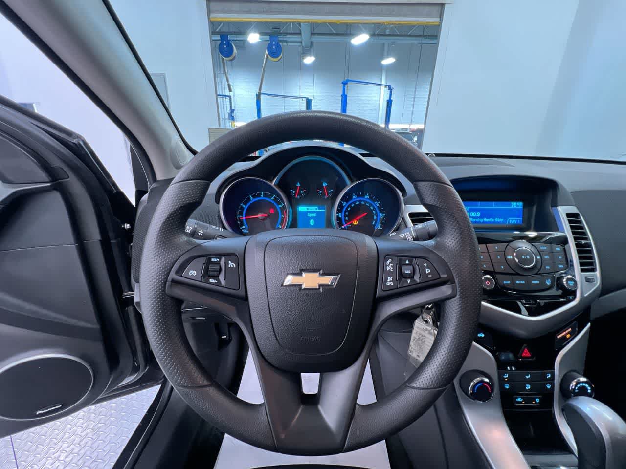 Used 2016 Chevrolet Cruze LT w/ Sun And Sound Package FWD image 15