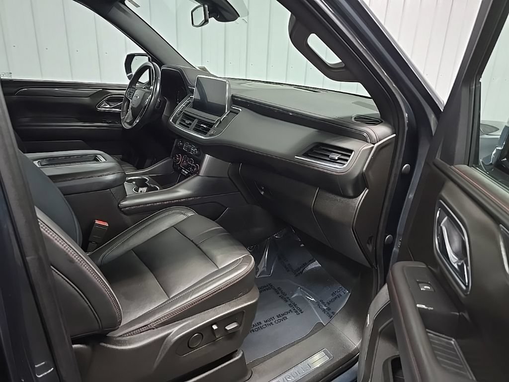 Used 2021 Chevrolet Tahoe RST w/ Luxury Package AWD/4WD image 17