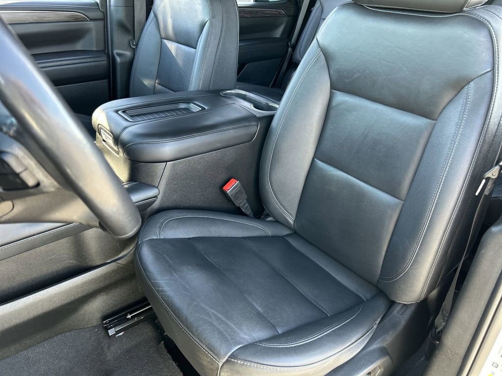 Used 2022 Chevrolet Tahoe LT w/ LT Signature Plus Package RWD image 20