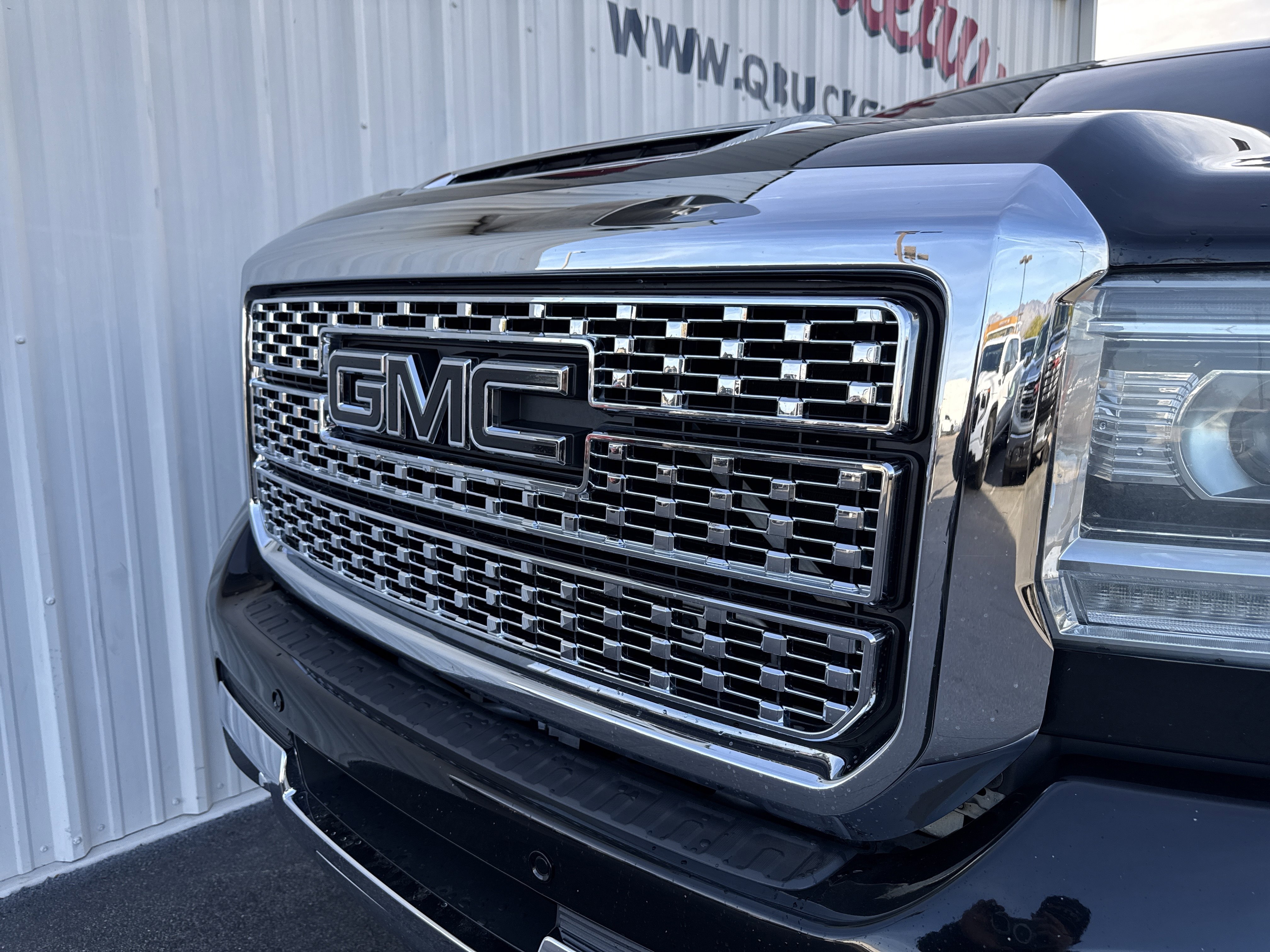 Used 2018 GMC Sierra 2500 Denali w/ Duramax Plus Package image 10