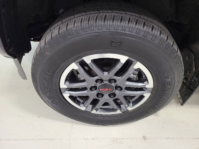 Used 2024 Toyota Tacoma TRD Sport w/ TRD Sport Upgrade Package AWD/4WD image 41