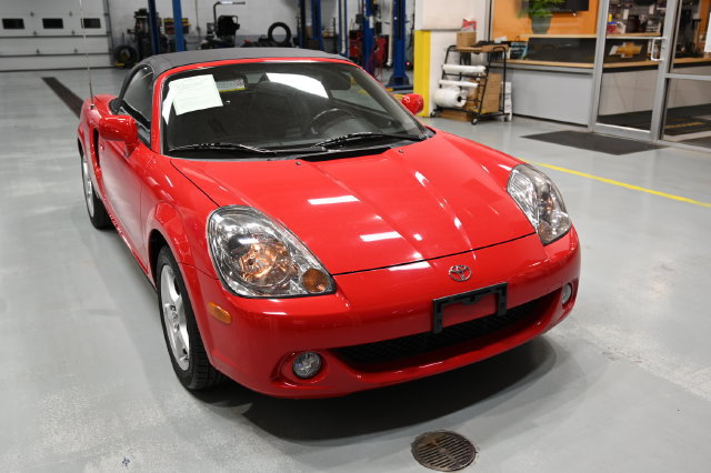 Used 2003 Toyota MR2 RWD image 3