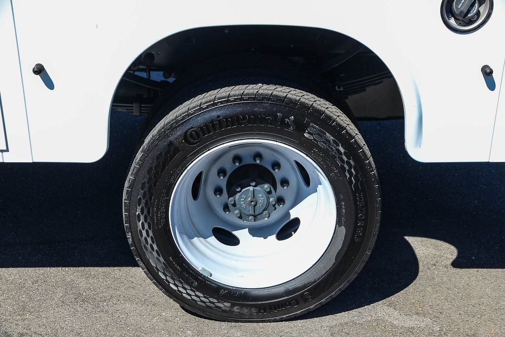 New 2024 Ford F450 XL w/ XL Chrome Package RWD image 12